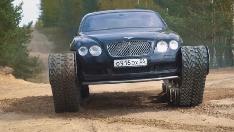 Rușii au transformat un Bentley într-un tanc