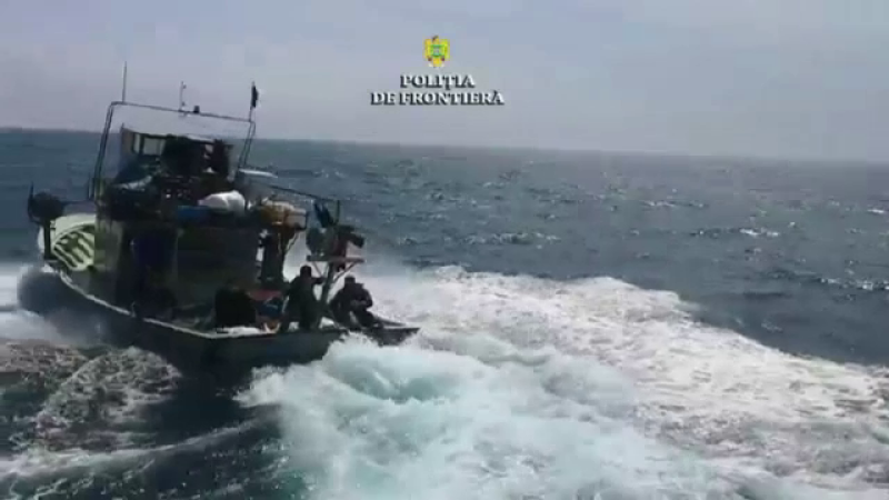 Braconierii prinși în Marea Neagră după o urmărire care a durat opt ore