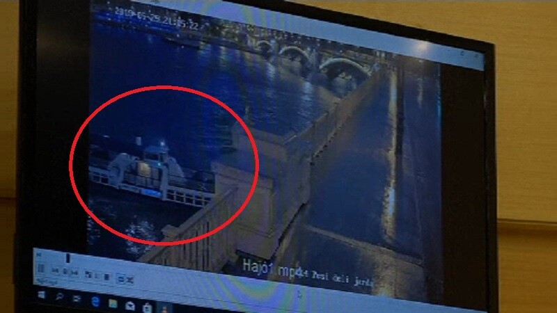 Momentul în care o navă este lovită de un alt vaport pe Dunăre