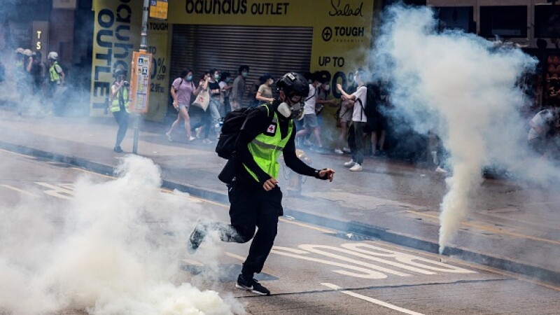 Proteste la Hong Kong din cauza legii securităţii naţionale. Poliţia a intervenit cu gaze lacrimogene