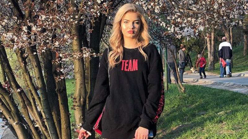 Ioana Boureanu s-a transformat într-o tânără încântătoare