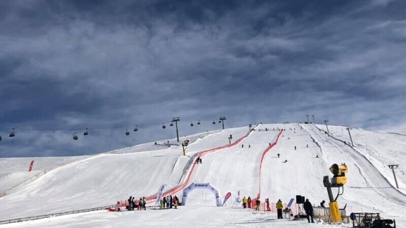 Sezonul de schi din Sinaia s-a închis mai devreme decât fusese anunțat din cauza unei defecțiuni a telegondolei