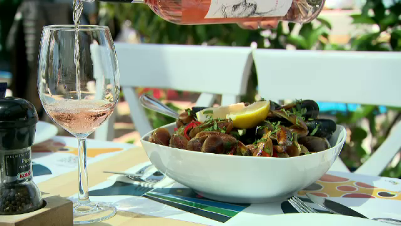 Turiștii de pe litoral pot mânca midii din Marea Neagră. Producția locală a crescut în ultimii ani