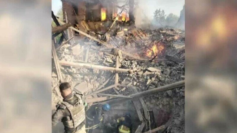 Autoritățile ucrainene se tem că nu vor găsi supraviețuitori sub dărâmăturile școlii bombardate de ruși, lângă Lîsîceansk