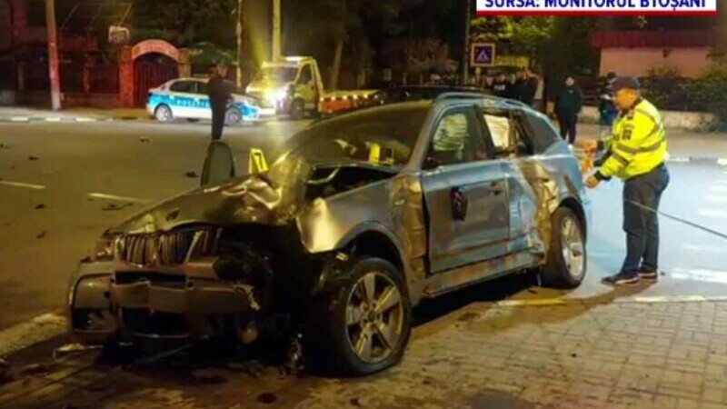 Accident spectaculos în Botoşani. Un SUV condus cu viteză a făcut prăpăd