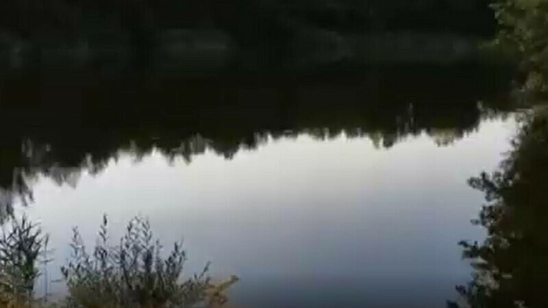 Un pescar a descoperit trupul neînsuflețit al unui tânăr într-un lac din județul Harghita