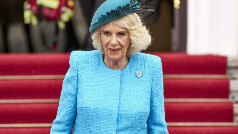 Ce coroană va purta Camilla la încoronarea regelui Charles al III-lea. Este „reutilizată”