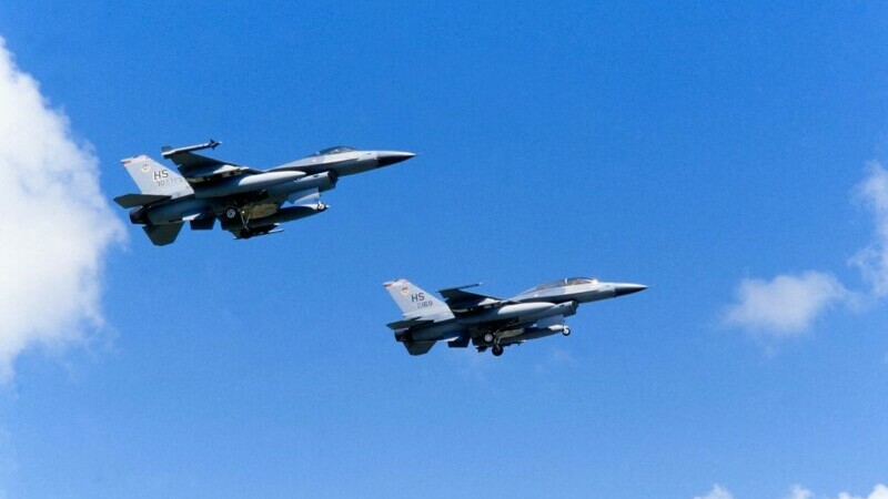 avioane de luptă F-16