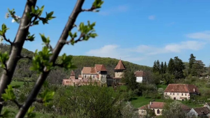 S-a redeschis biserica fortificată din satul Alma Vii din Transilvania. Ofertele turistice sunt bogate