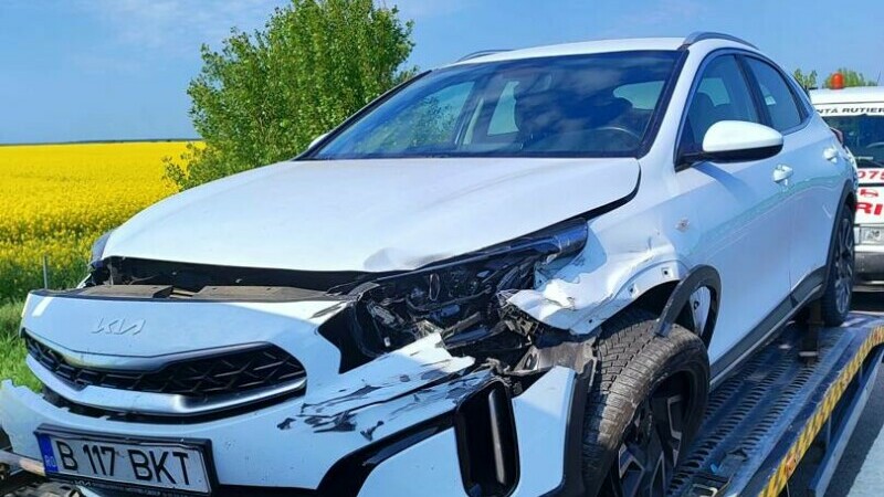 Acccident cu 6 maşini pe A2, sensul spre Constanţa. Trei persoane au primit îngrijiri medicale