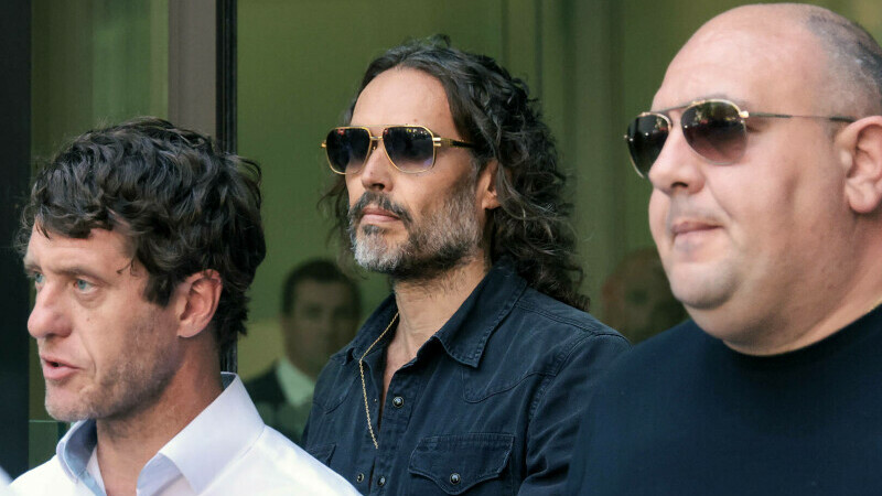 russell brand proces