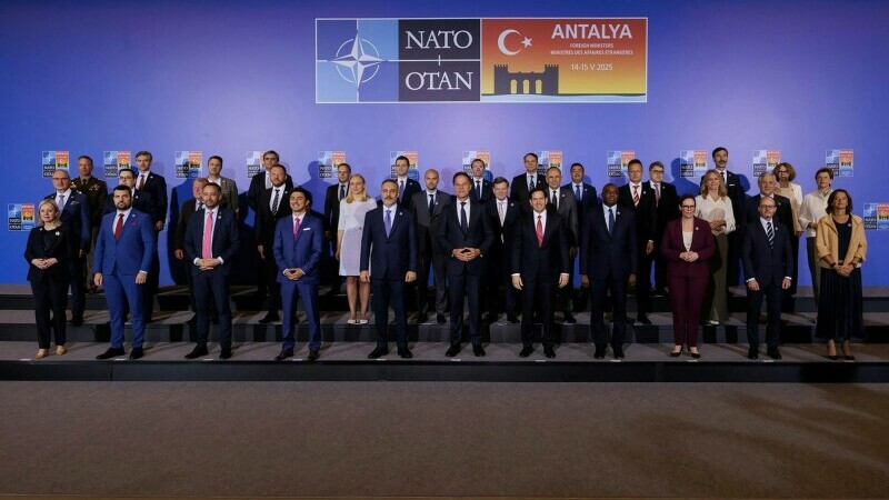 Contre între miniştrii de externe ai Ungariei şi Poloniei la reuniunea NATO din Turcia