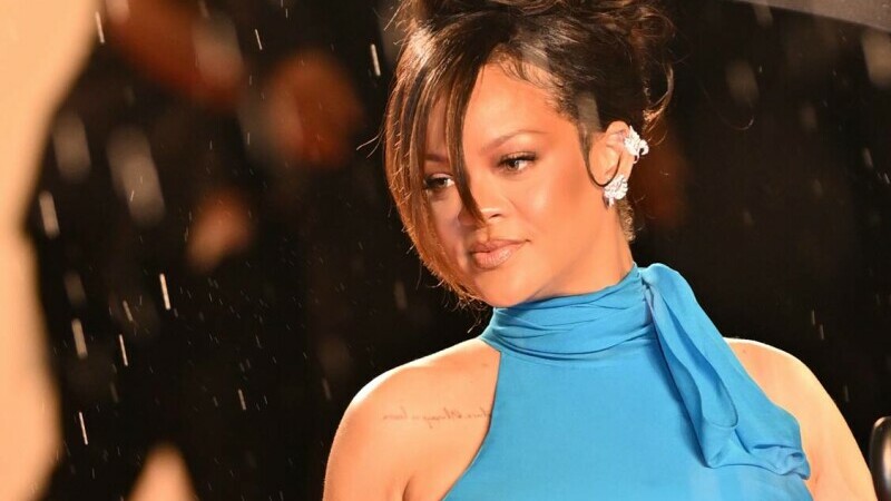 Rihanna, apariție &icirc;ndrăzneață la Festivalul de la Cannes