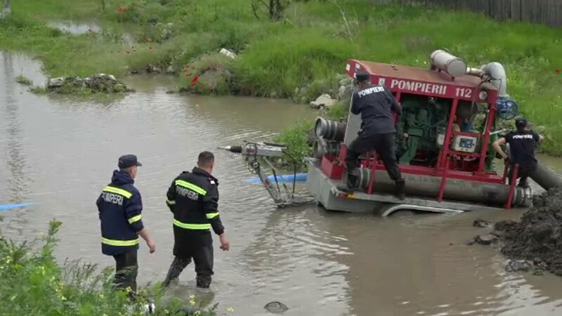 inundatii pompierii