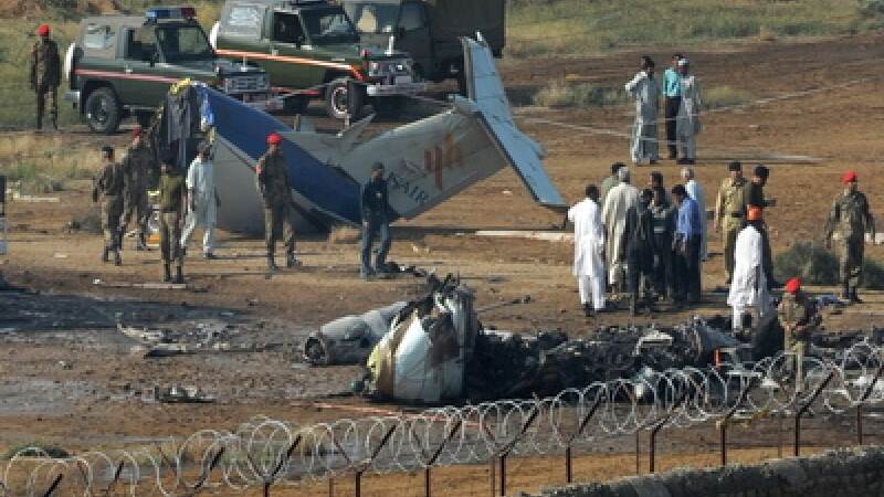 Avion prabusit in Pakistan