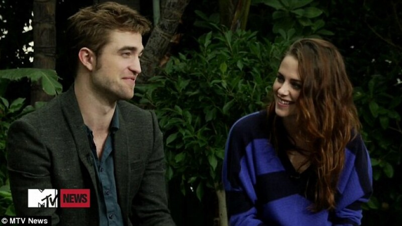shampoo beløb varsel Prima aparitie televizata a cuplului Kristen Stewart-Robert Pattinson dupa  despartire. Video - Stirileprotv.ro