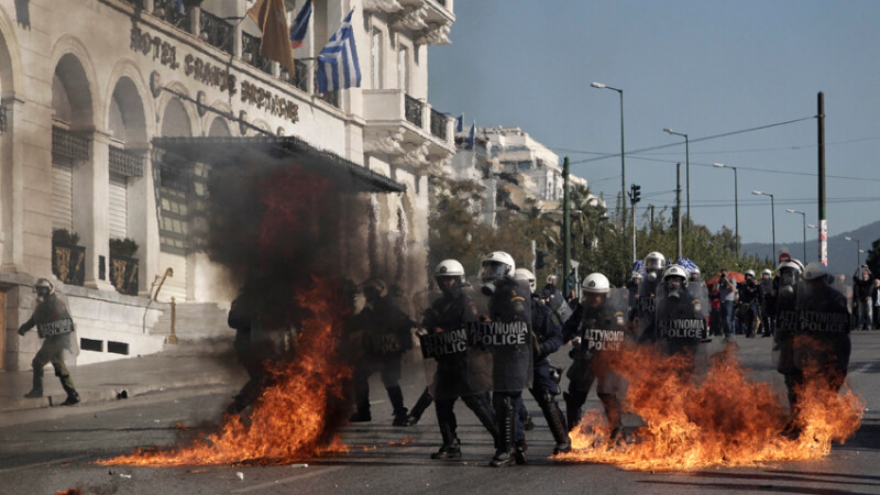 proteste in Grecia, greva, politie, foc