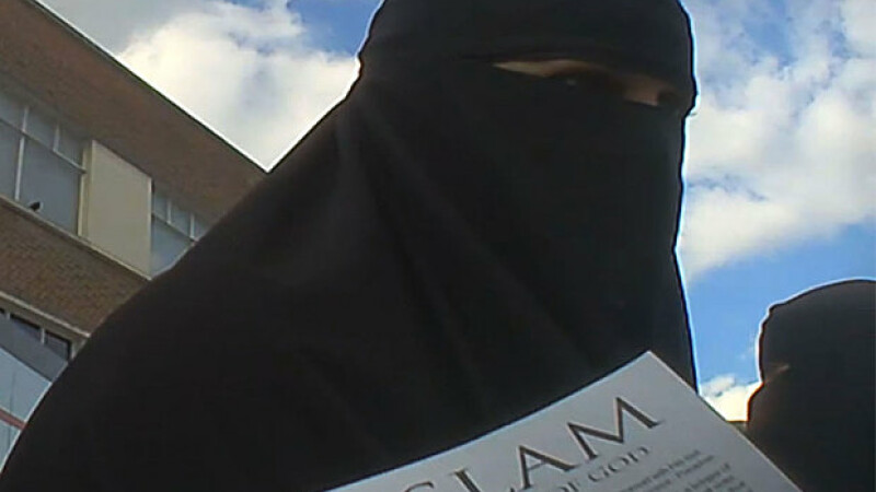 femei Statul islamic