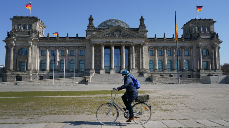 Record infectări noi cu Covid-19 şi în Germania