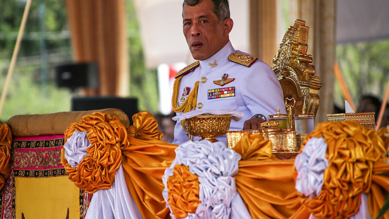 Regele Thailandei ar putea fi expulzat din Germania dacă își guvernează țara din vila sa bavareză