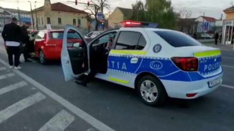 Un individ a furat o mașină cu cheile în contact, la Timișoara. De ce s-a oprit după câteva secunde