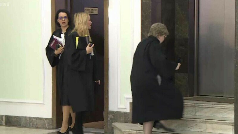 Val de pensionări în rândul magistraților și al polițiștilor. Banca Mondială cere pensii mai mici și perioadă mai lungă de ac