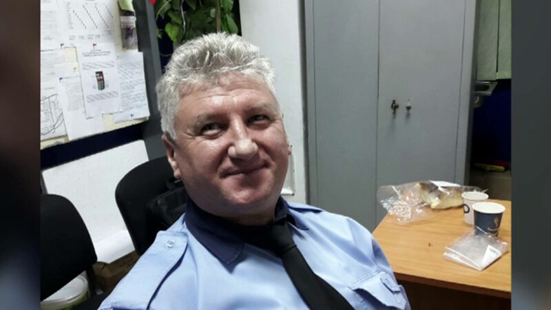 Polițistul din Pitești care a fost bătut de un tânăr se zbate între viață și moarte