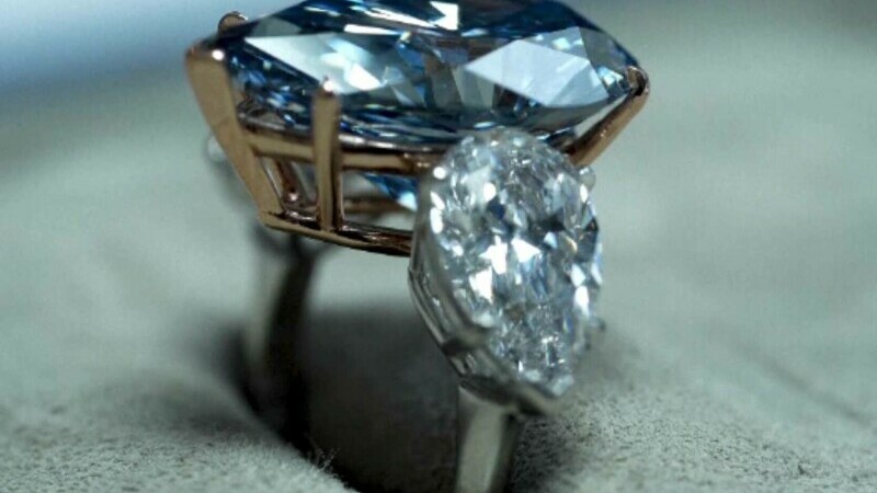 Diamant uriaș în formă de pară, scos la licitație. Prețul pornește de la 35 de milioane de dolari