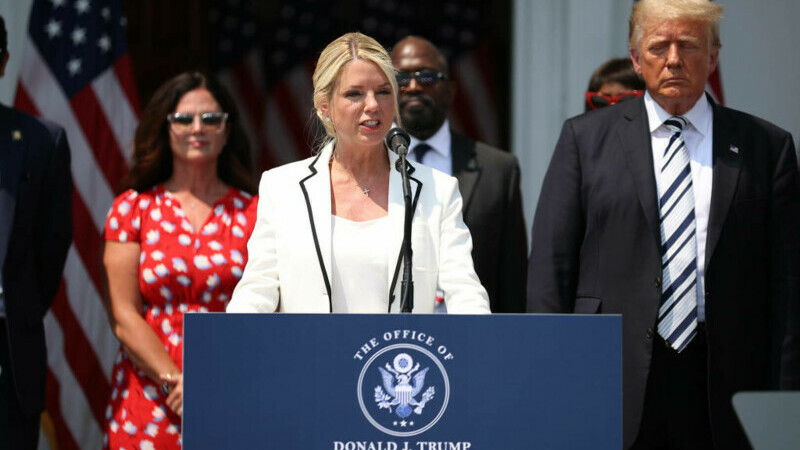 Pam Bondi, Donald Trump