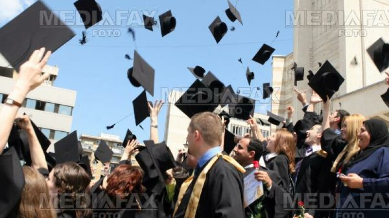 Locuri bugetare si pentru universitatile particulare