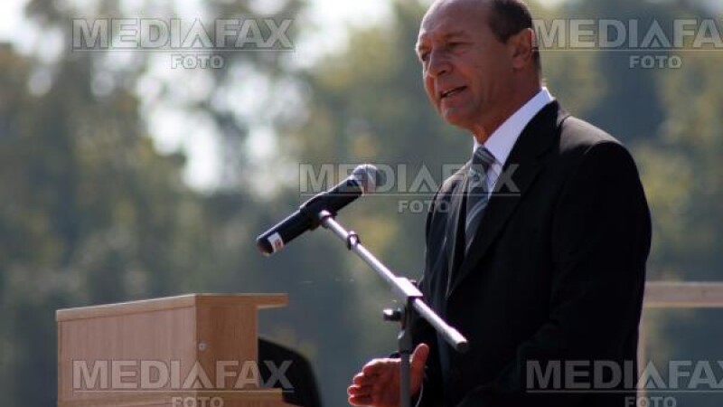 Basescu: Dupa alegerile din noiembrie, se va face curatenie printre consuli
