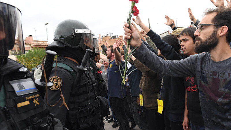 Flori pentru politia spaniola