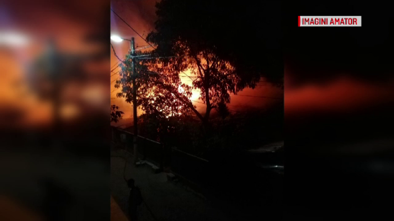 Incendiu violent în Pantelimon