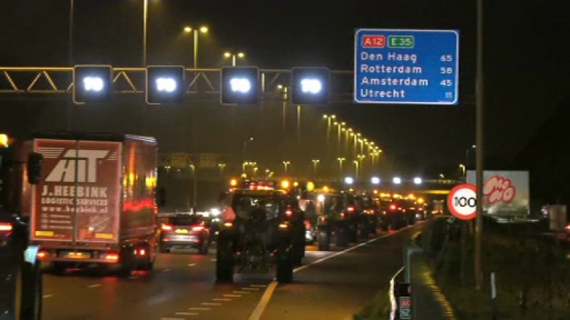 Cozi de mașini de 1000 de km. ”Este cel mai mare blocaj în trafic din istoria țării”