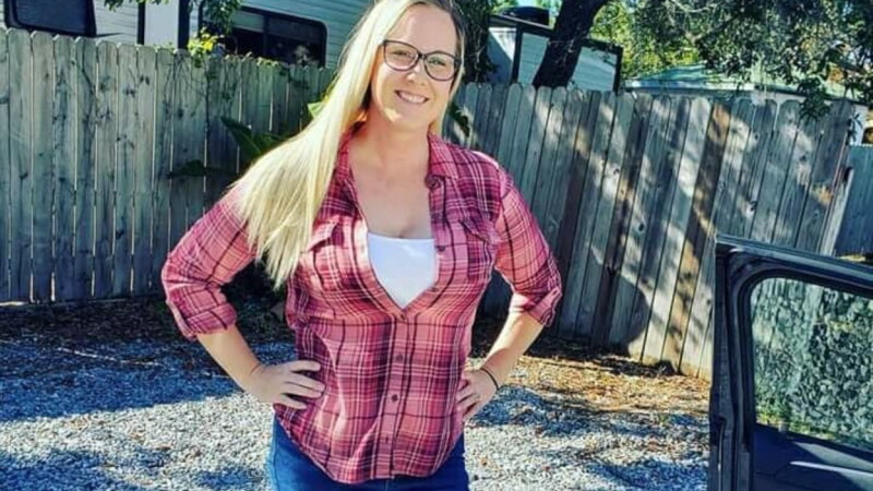 Julia Dennis