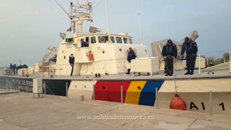 Nave românești, parte a misiunii Frontex, acuzate că împing migranții înapoi în mare