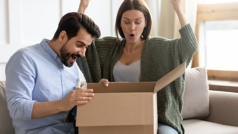 (P) 5 MOTIVE pentru care trebuie să oferi CADOU de CASĂ NOUĂ proaspeților căsătoriți