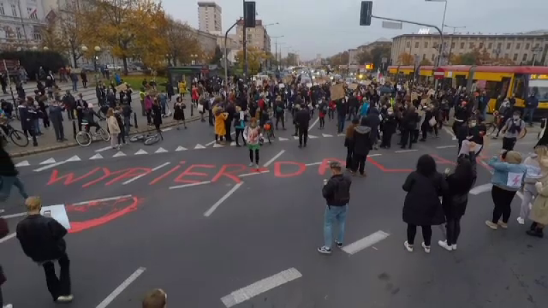Proteste în Polonia, după o decizie care interzice aproape complet avorturile