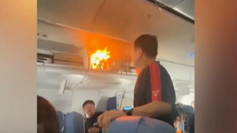 incendiu baterie avion