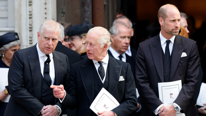 Regele Charles, alături de prințul William și fostul prinț Andrew