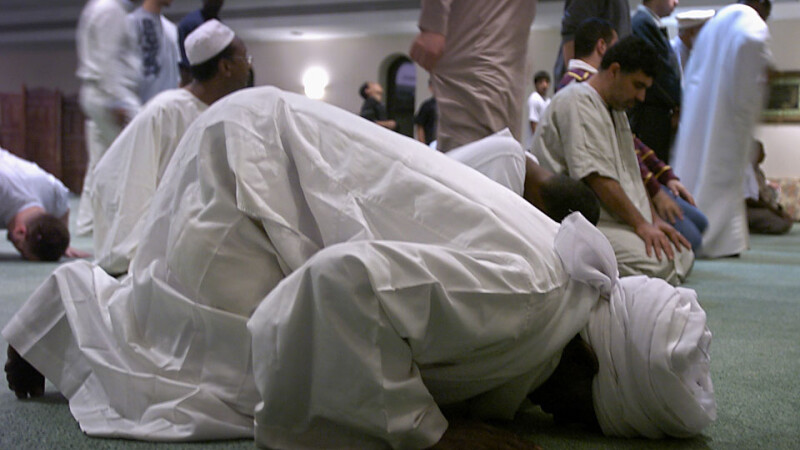 Milioane de musulmani din intreaga lume sarbatoresc Ramadanul