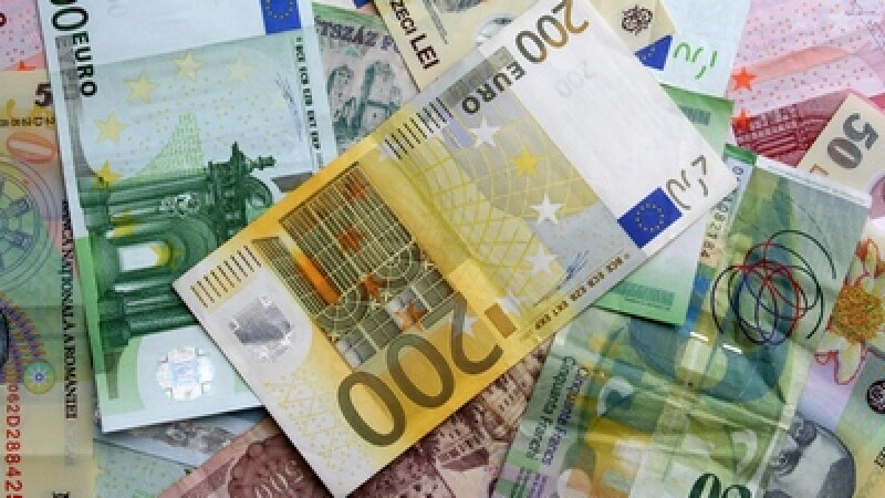 Trei ieseni au luat, cu acte false, 150 de mii de euro din banca!