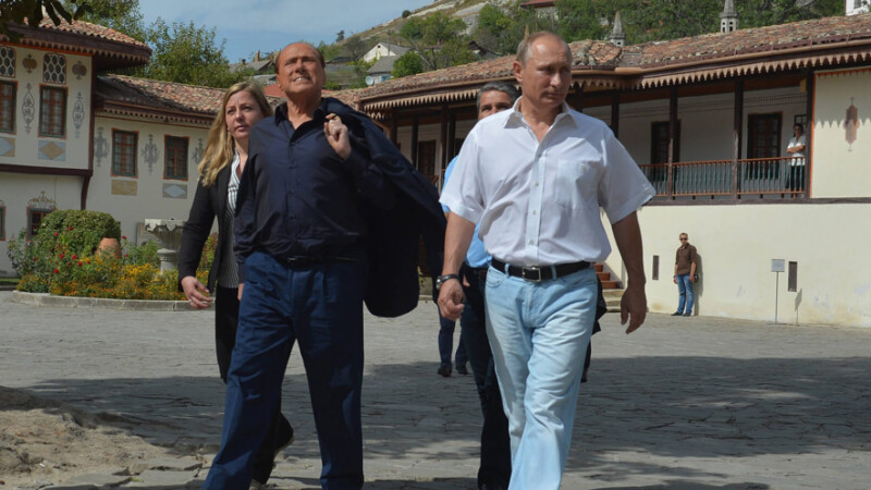 Putin si Berlusconi in Crimeea