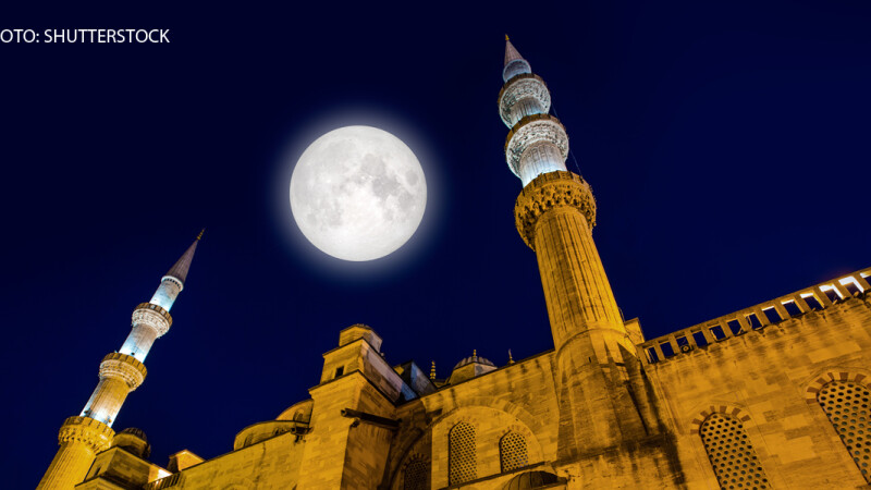 Moscheea Albastra din Istanbul noaptea
