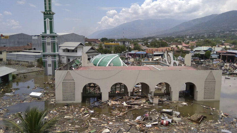 cutremur indonezia tsunami