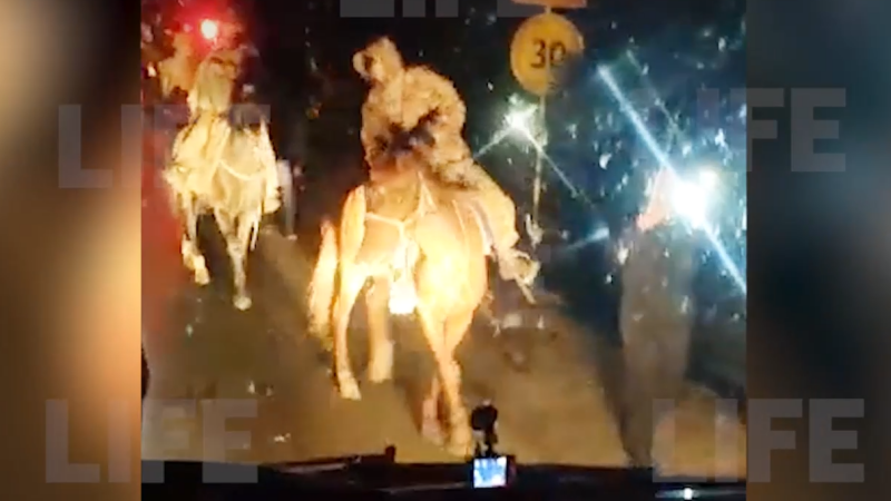 Observatori la alegerile din Rusia, atacaţi de călăreţi înarmaţi