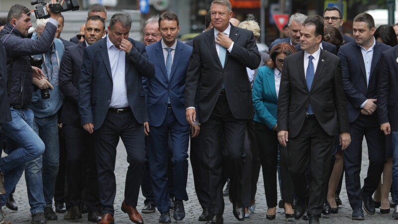 Iohannis, după depunerea candidaturii la BEC: “Am fost un fel de pompier atomic care a prevenit prăbușirea” - 1 Iohannis, după depunerea candidaturii la BEC: “Am fost un fel de pompier atomic care a prevenit prăbușirea” - 1
