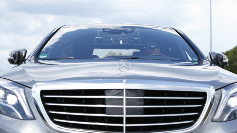 Un fost premier rom&acirc;n oferă un Mercedes S Class celui care &icirc;l găsește primul. &rdquo;Spun public și semnez &icirc;n alb&rdquo;