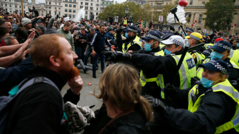 Protest violent anti-”Covid-1984” la Londra