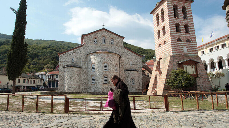Schitul românesc Prodromu dezminte știrea că 1.000 de călugări de pe Athos s-au infectat cu Covid-19. ”Manipulare grosolană”